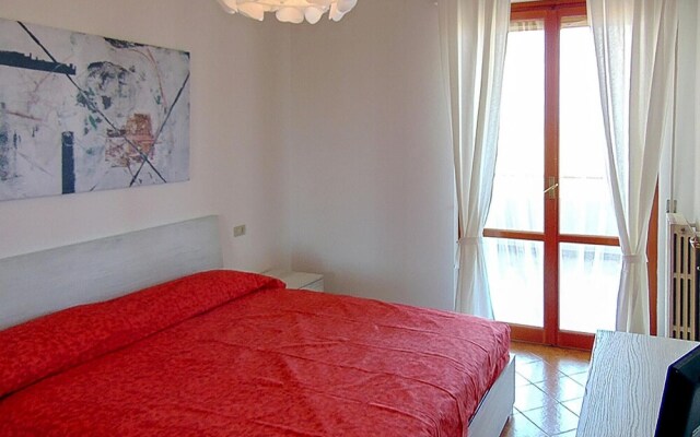 Nice Apartment in Villa Rosa TE With 1 Bedrooms