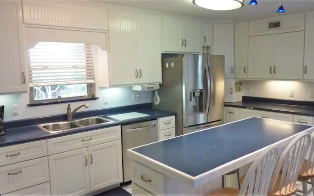 Sherry's Cove 4 Bedroom Home
