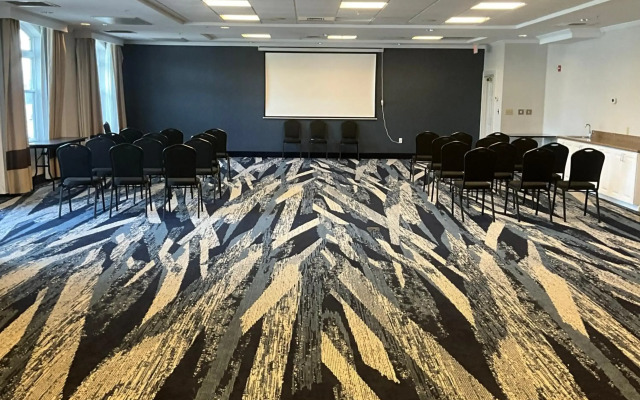 Comfort Inn & Suites Virginia Beach - Norfolk Airport