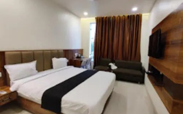 Hotel Grand Palace by OYO Rooms