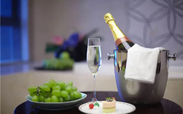 Grand New Century Hotel Hangzhou Sumtime
