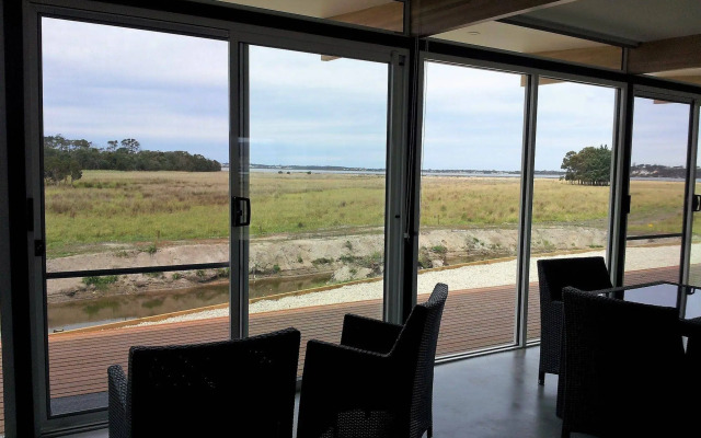 Pelican Point Tasmania