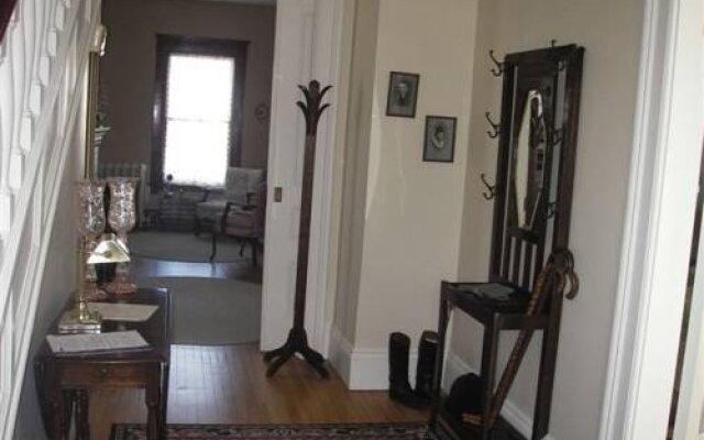 Bennett House Bed & Breakfast