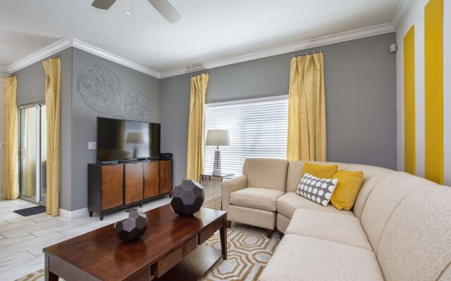 Storey Lake 4 Bedroom Townhome w Splashpool - 1629ST