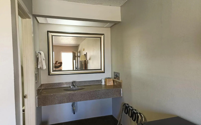 Executive Inn by OYO Kilgore North