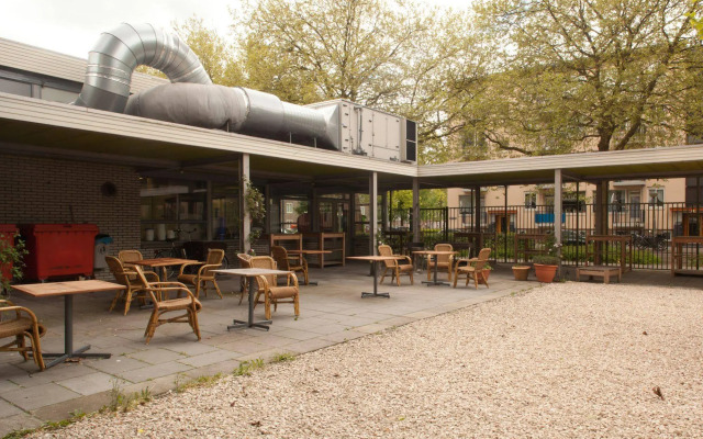 WOW Hostel Amsterdam