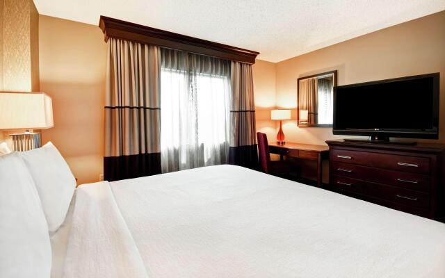 Embassy Suites by Hilton Dulles Airport