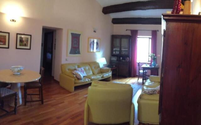 Casannunziata - appartamento con 2 camere no cucina