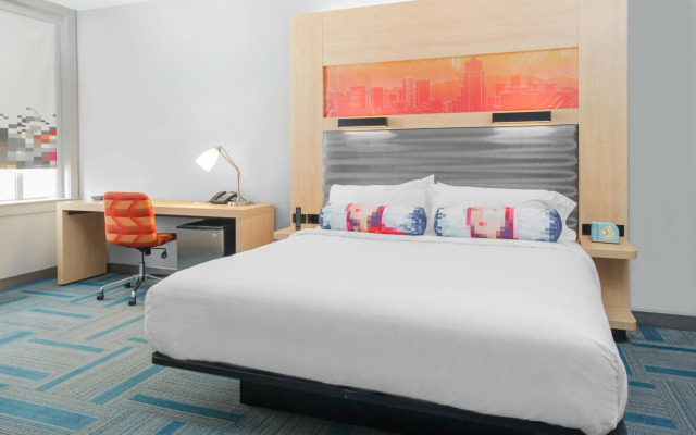Aloft El Paso Downtown