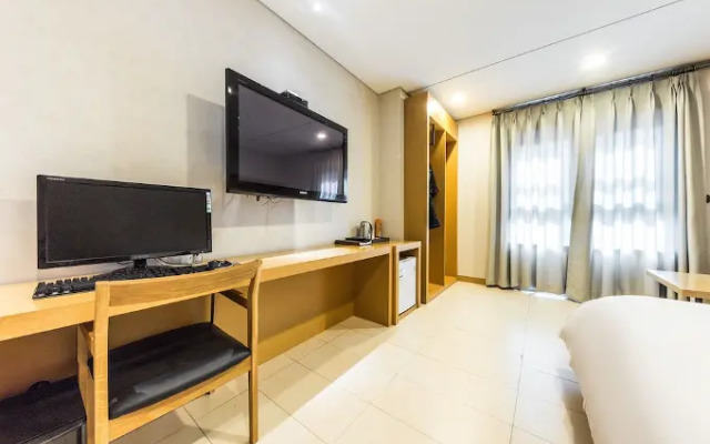 F HOTEL Yeongdeungpo