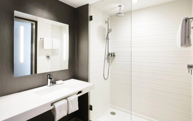 AC Hotel by Marriott Tampa Airport