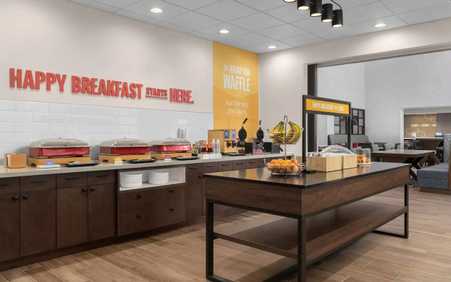 Hampton Inn & Suites by Hilton Orangeville, ON