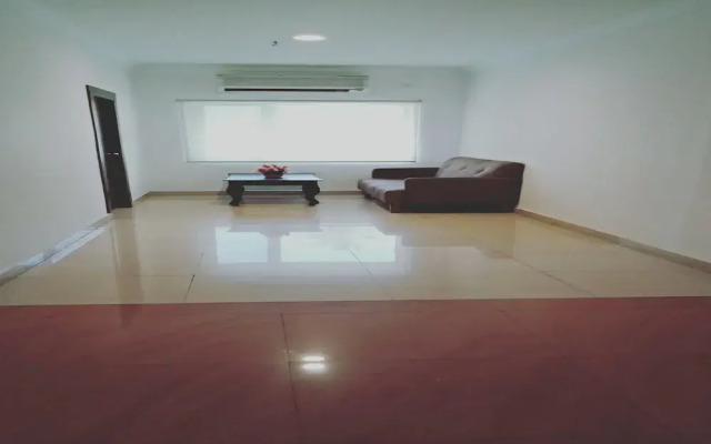 Hotel Dona Castle by OYO Rooms
