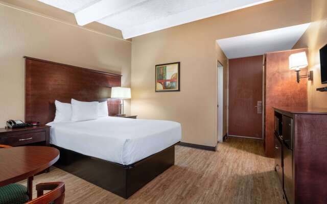 Travelodge by Wyndham Lakeland