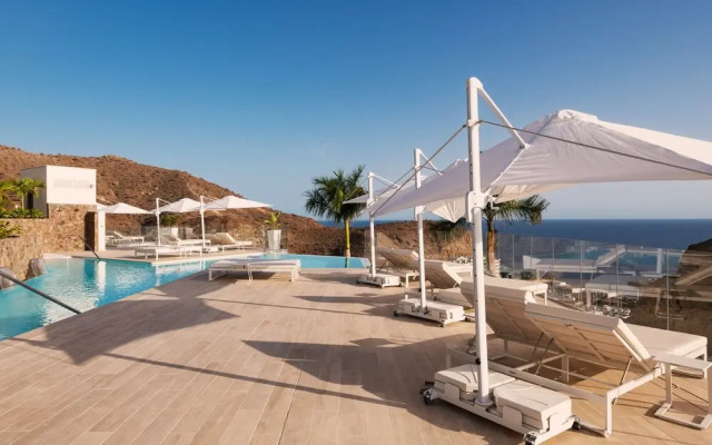 Grand Horizon Luxury Boutique Apartments
