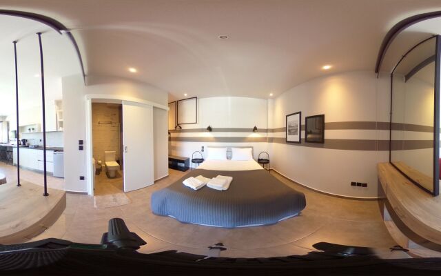 Hanioti Suites