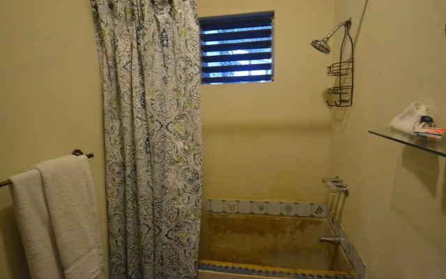 Katamah Beachfront Guesthouse