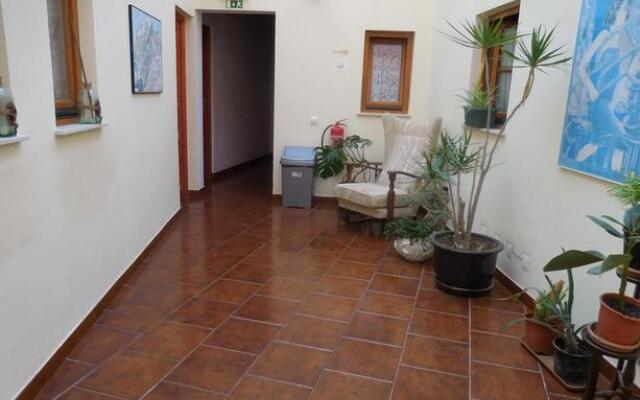 Vale Figueiras Surf Camp & Resort