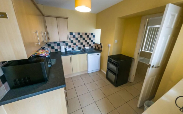 6 Guests-free Public Parking-5 Min to Beach