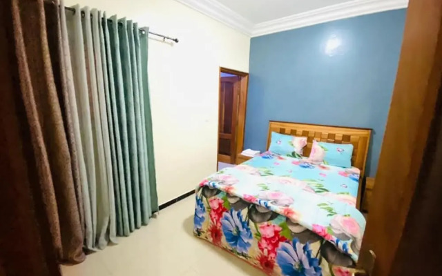 Mam Lovely 3-bed Apartment in Dakar-almadies