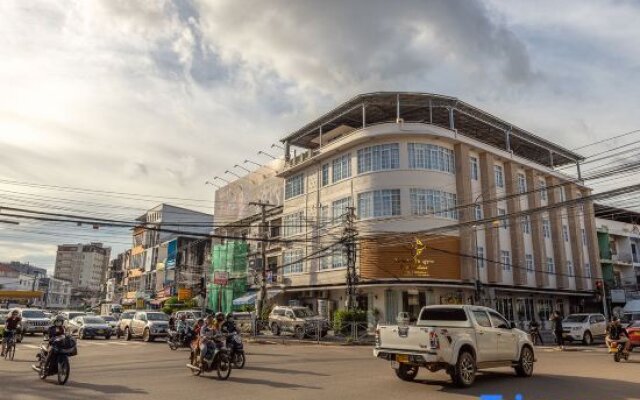 One Vientiane Hotel & Restaurant