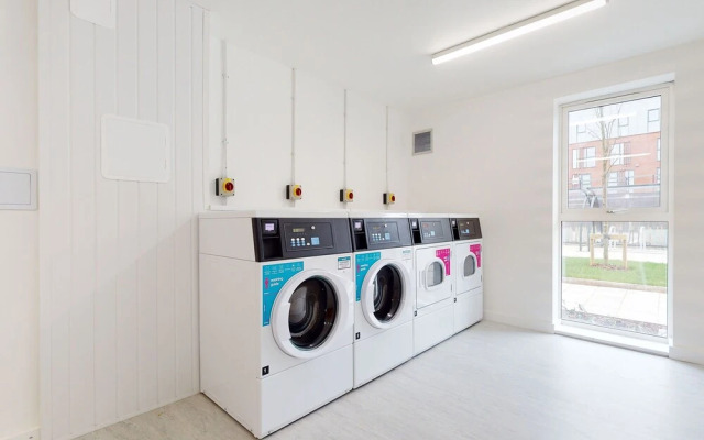 Gorgeous Studios - NEWCASTLE UNDER LYME
