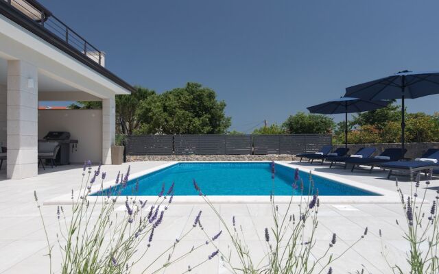 Beautiful Villa Magdalena - Porat