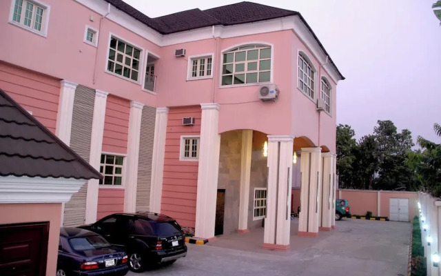 Queens Gate Hotel