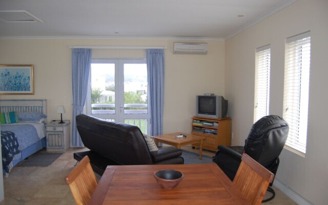 Ebb Tide House and Loft