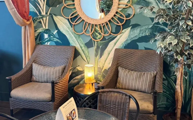 GreenTree Inn & Suites Alhambra