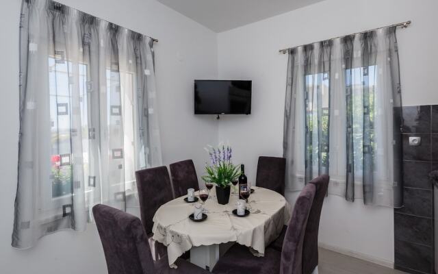 Luxury villa complex Pendolino with heated pool and jacuzzi