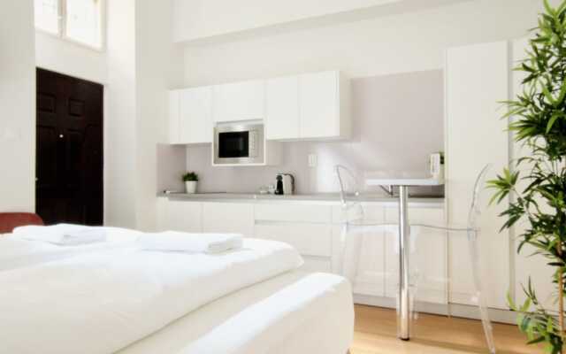 EuroPest Luxury Suites by Hi5 Apartments