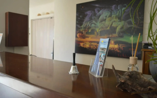 Leonidas Apartments & Suites