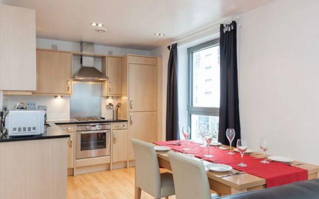 Stylish Garden View Apartment