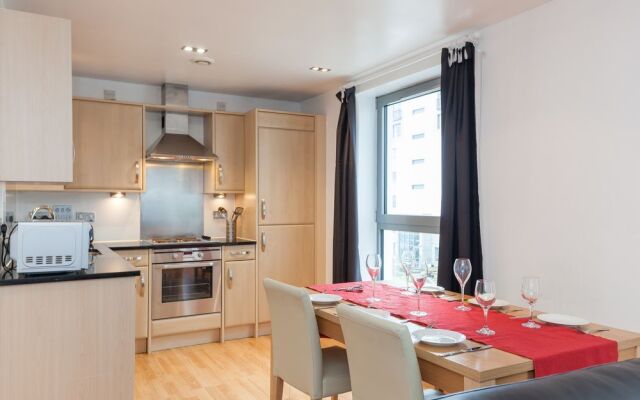 Stylish Garden View Apartment