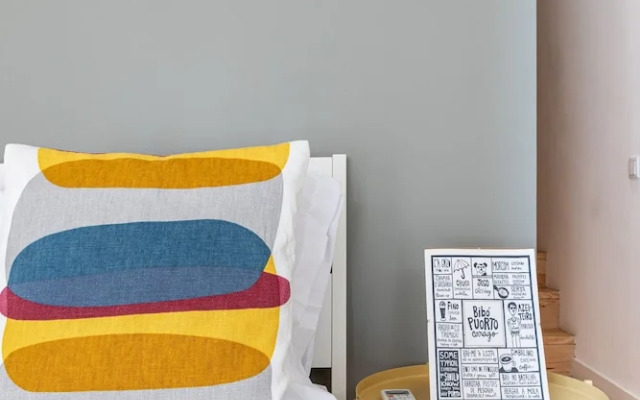 Mitch1 · Spacious Duplex in Porto's Downtown A/C