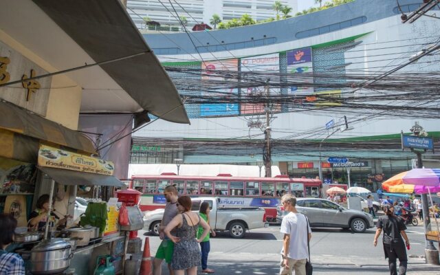 Sathorn Terrace Apartment