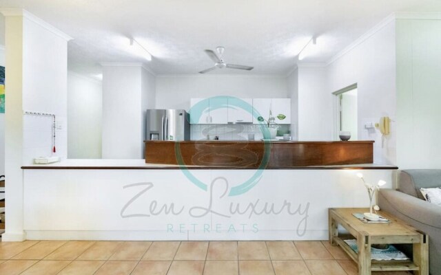 ZEN FORESHORE - 2 Bedroom Apt with Pool