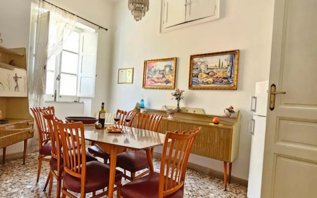 Casa Rando Mary's House