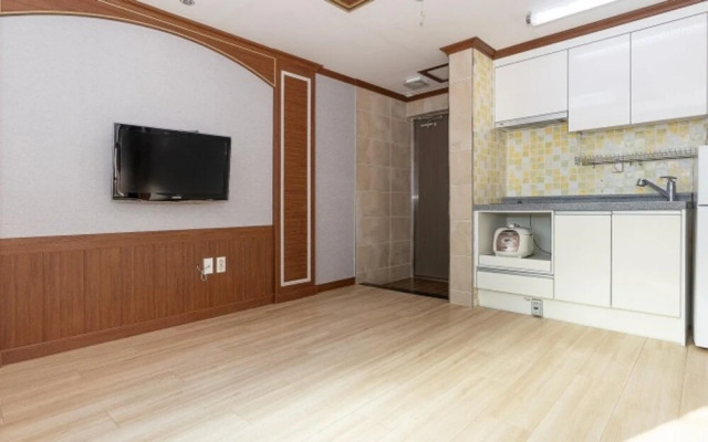 Geojedo Paradise Pension