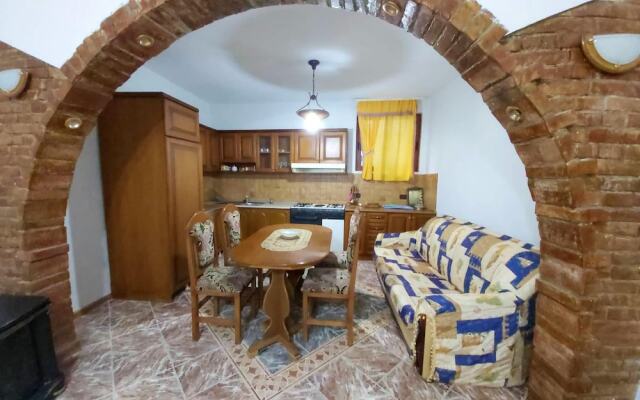 House With 2 Bedrooms in Berat, With Wifi