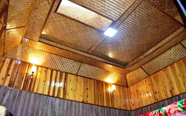 Delo Lake Homestay