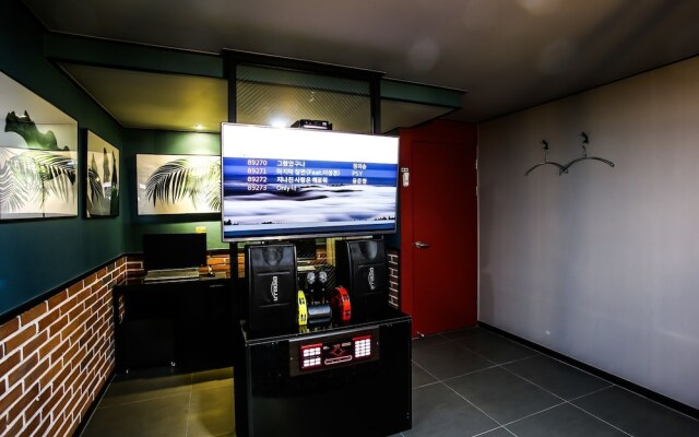 Seocheon Dalbam Hotel