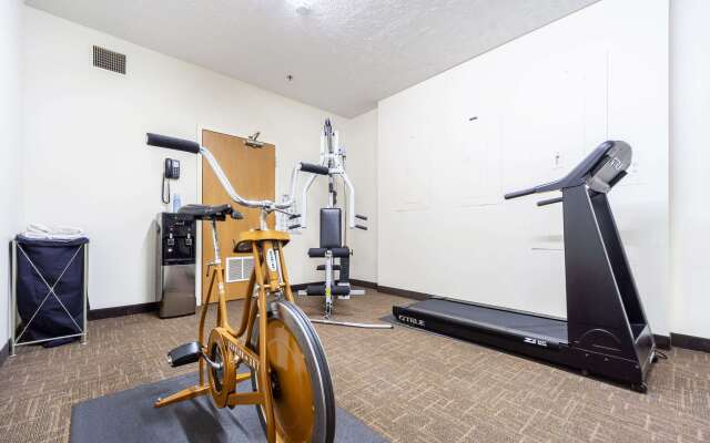 Quality Inn & Suites Omaha Chalco