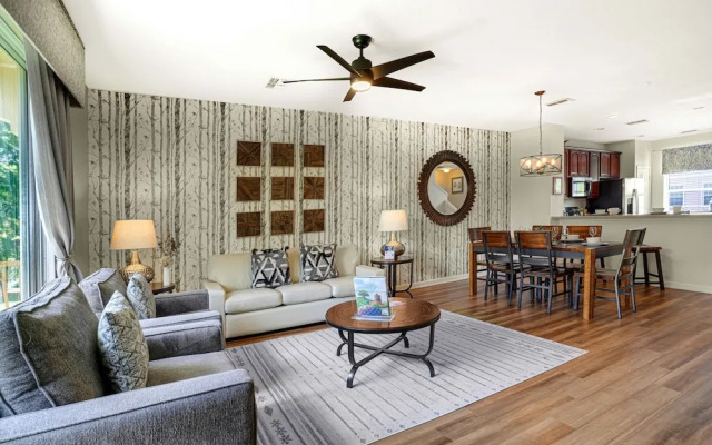 Spacious Townhome W/patio & Garage! Sleeps10