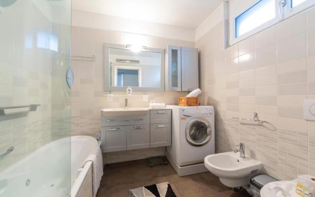 Art Apartment in Locarno