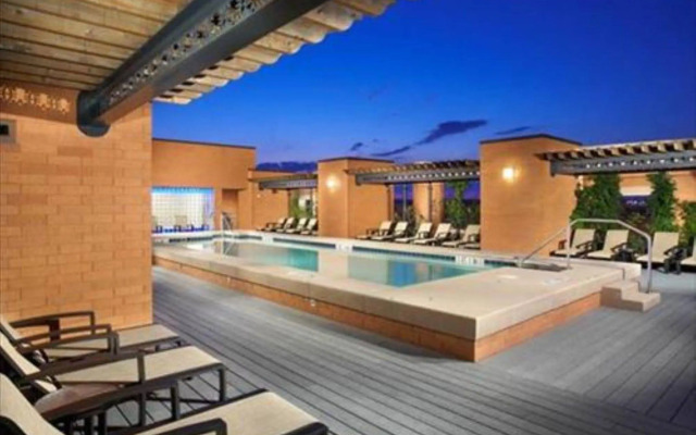 Global Luxury Suites at The Convention Center