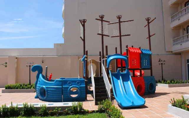 Astur Hotel y Suites