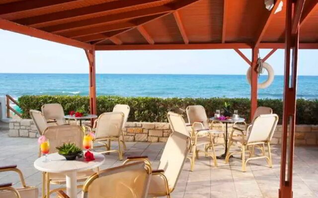 Maravel Land Beach Hotel