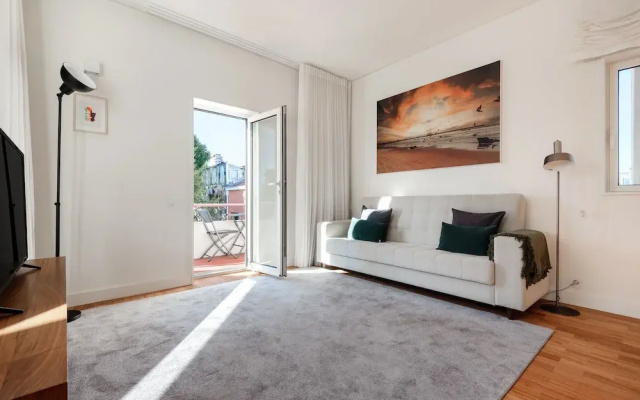Acm034 Bombarda Homes, Spacious 1BR w/ Balcony